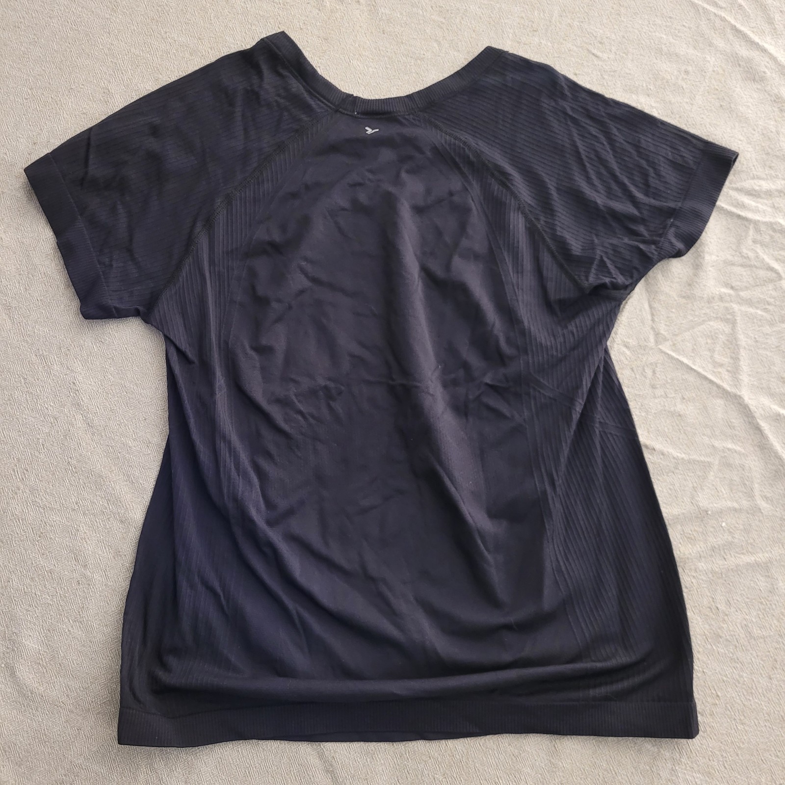 2pk Old Navy Seamless Performance Athleisure Go-Dry Athletic T-Shirt Womens XL