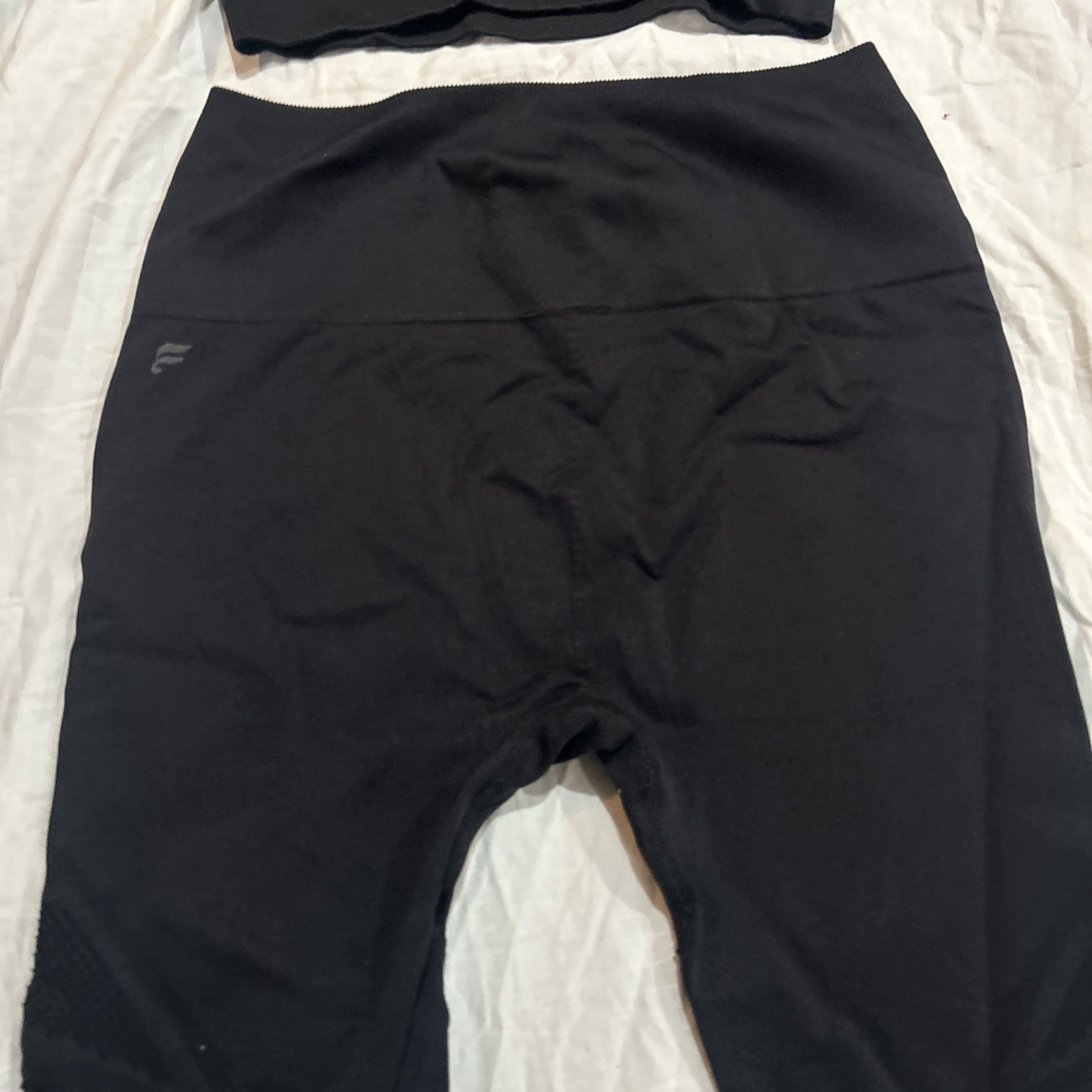 Fabletics Jaymee Mesh Top Womens XS Black Crop Compression Workout – W/ Leggings