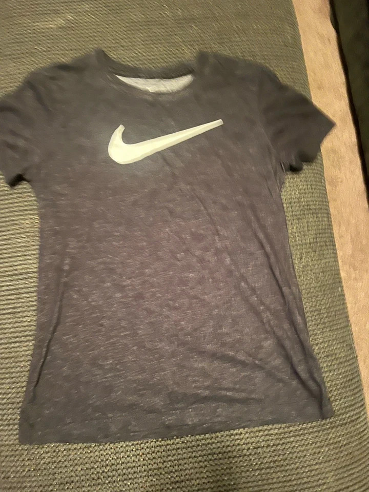 Nike Dri Fit T-Shirt Women’s Small Black Nike Logo Activewear Casual
