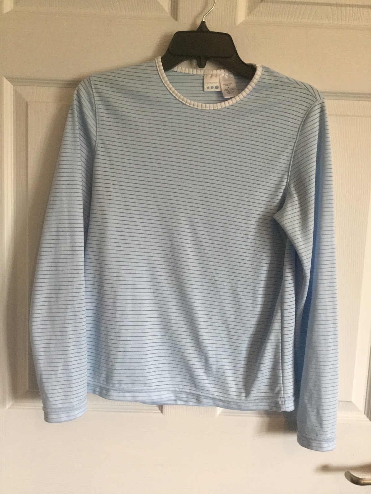 Pro Spirit Woman’s Medium Blue Striped Long Sleeve Shirt Round Neck –