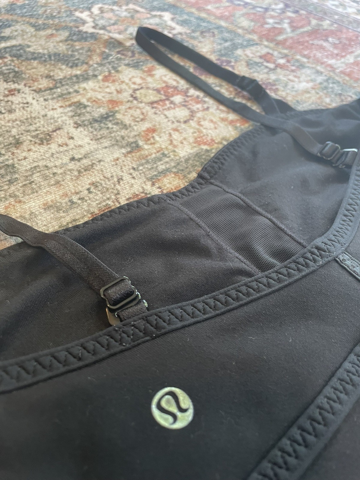 Lululemon Black Stretch Built in Bra Adjustable Strap Tank Top Size 6