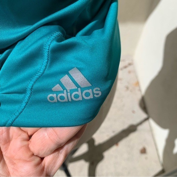 ADIDAS. Dri-Fit Teal. Performance. Work Out Top. Size S. Zipper on side.