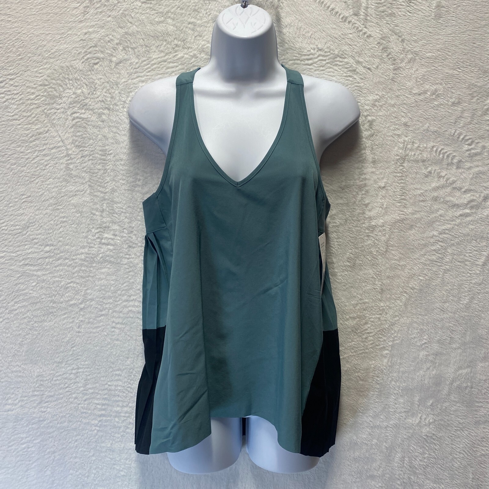 Athleta Swing Forward Pleated Tank Top NEW Small Teal Black V-Neck Camisole