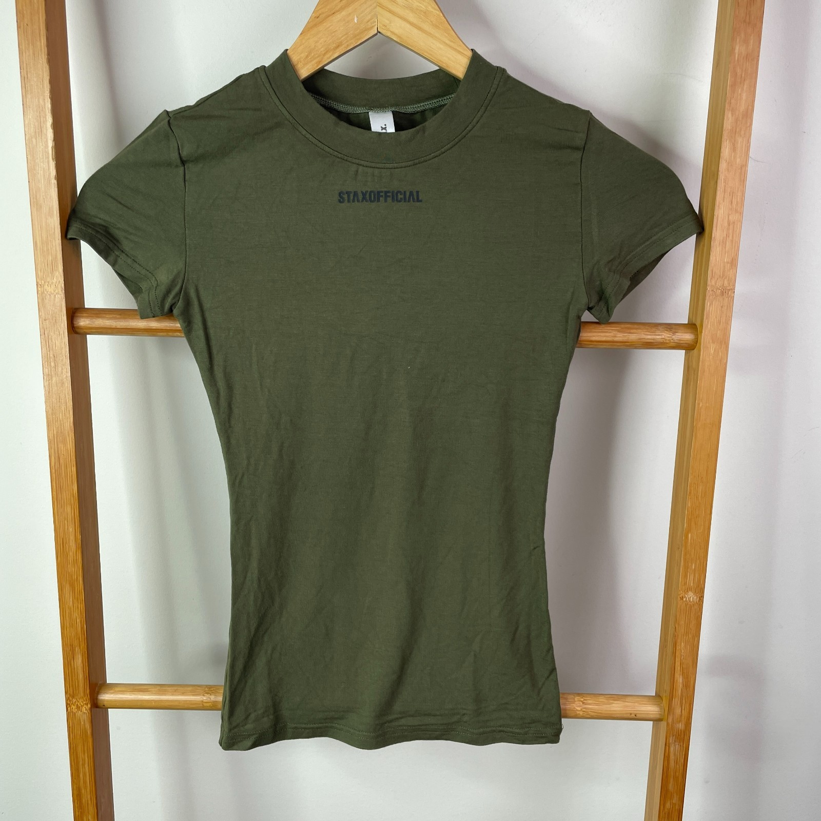 Stax Womens Activewear Top XXS Green AW Logo PrintCrew Neck Short Sleeve Stretch