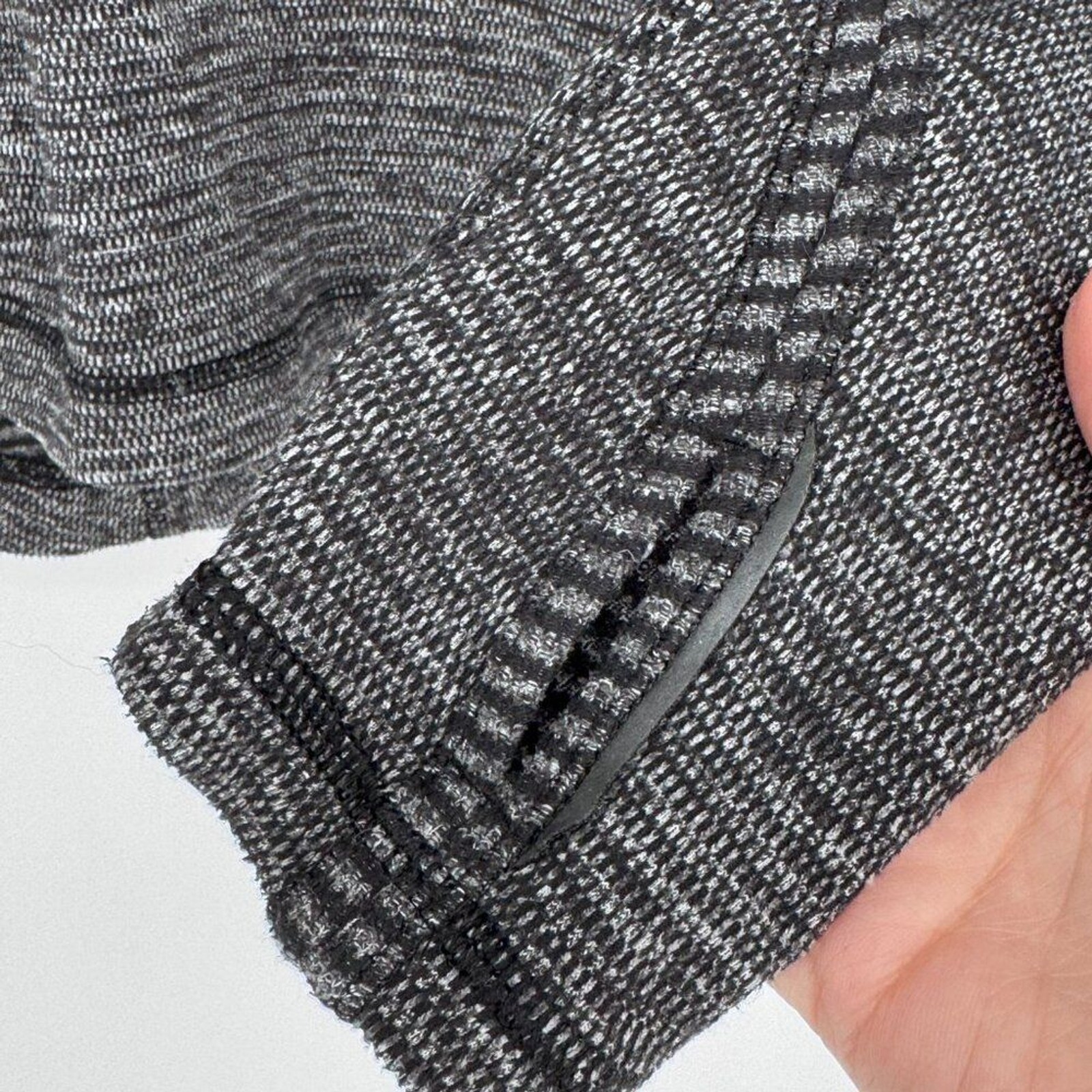 Lululemon Base Runner Long Sleeve Pullover Mini Check Pique Black 4 (Estimated)