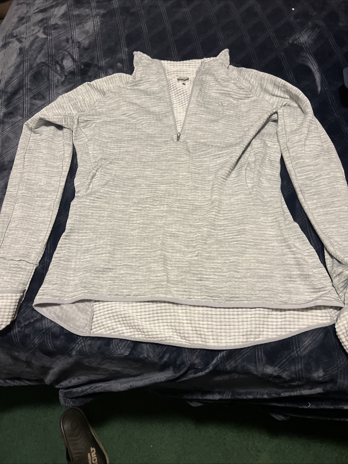 Nike Women’s Sweater M Athletic Sportswear Gym Dry Fit Long Sleeve Pullover Top