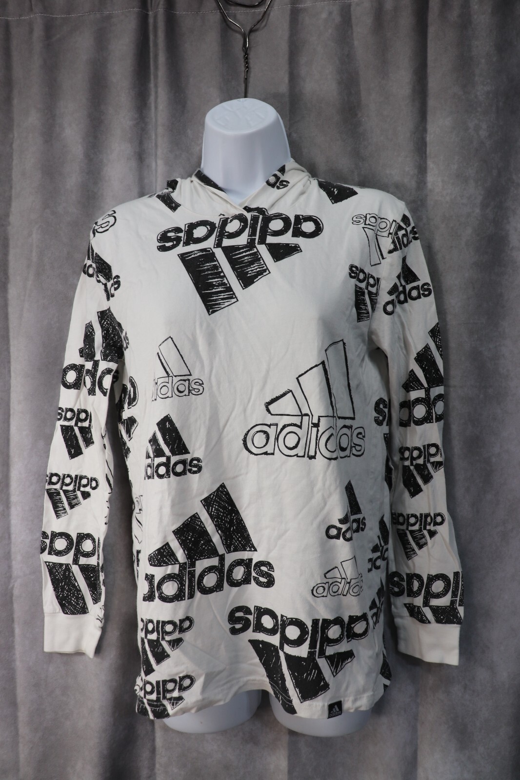 Adidas Jr’s White Adidas Spell Out AOP Long Sleeve Hooded Shirt Size Large