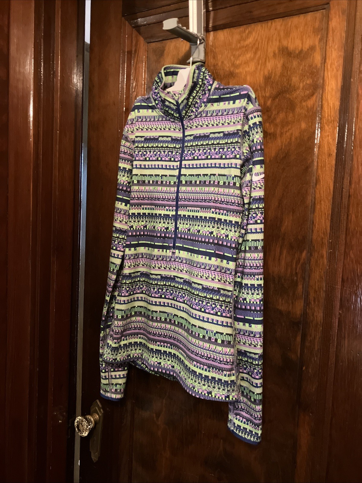 Nike Pro Dri-Fit Women’s Size XS 1/2 Zip Pullover Multicolor Aztec Poly/Spandex