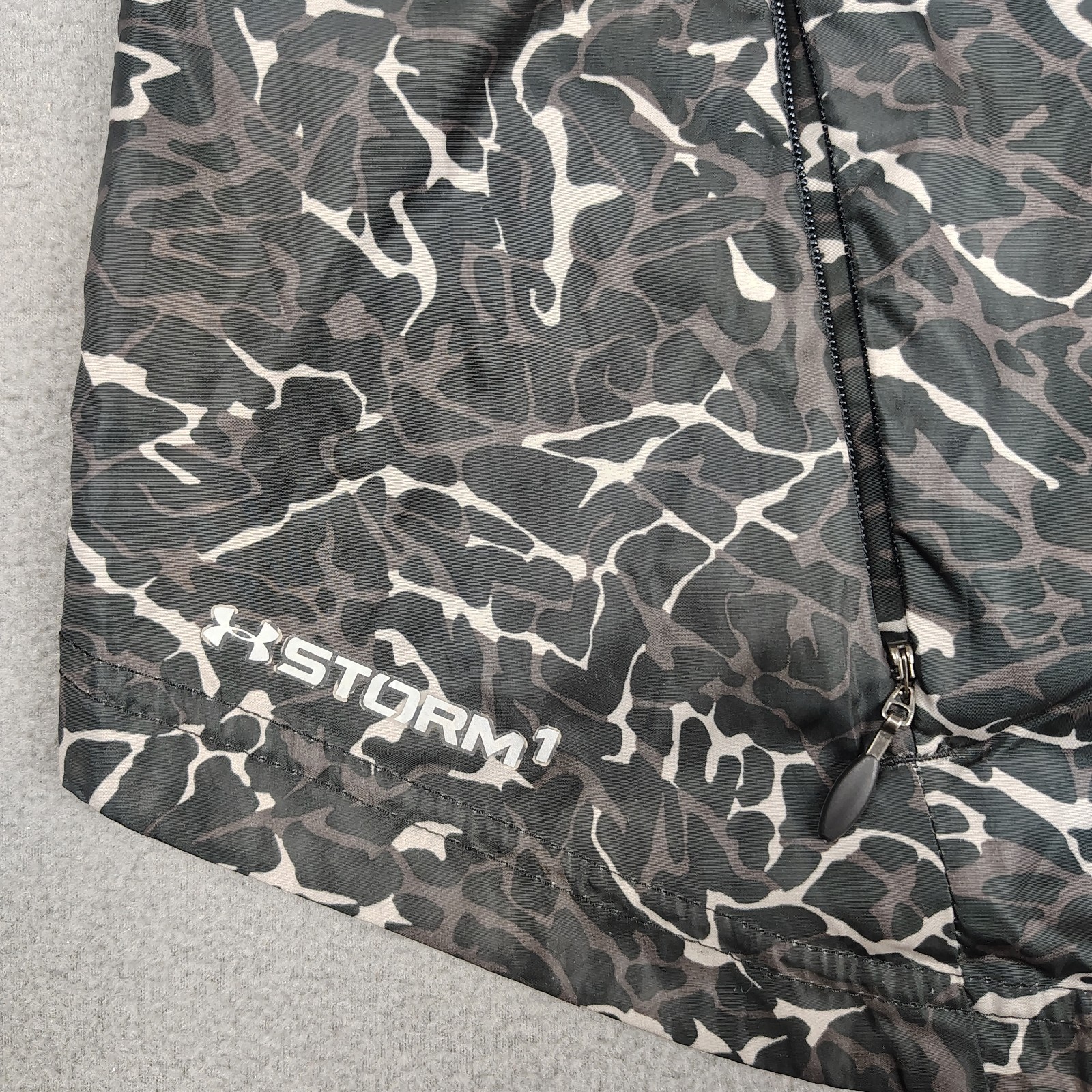 Under Armour STORM Vest Women XL Black Camo Water Repel Running Reflective Vent
