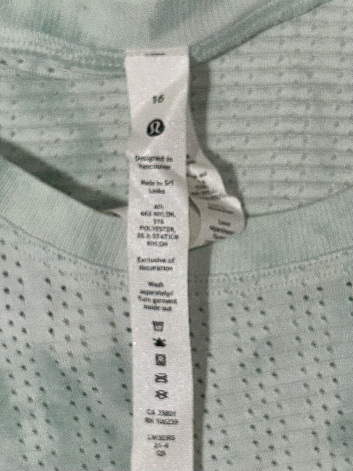 NWT💎LULULEMON💎SIZE 16💎TRAIN TO BE*SHORT SLEEVE💎RSWR/GREEN & WHITE💎CUTE