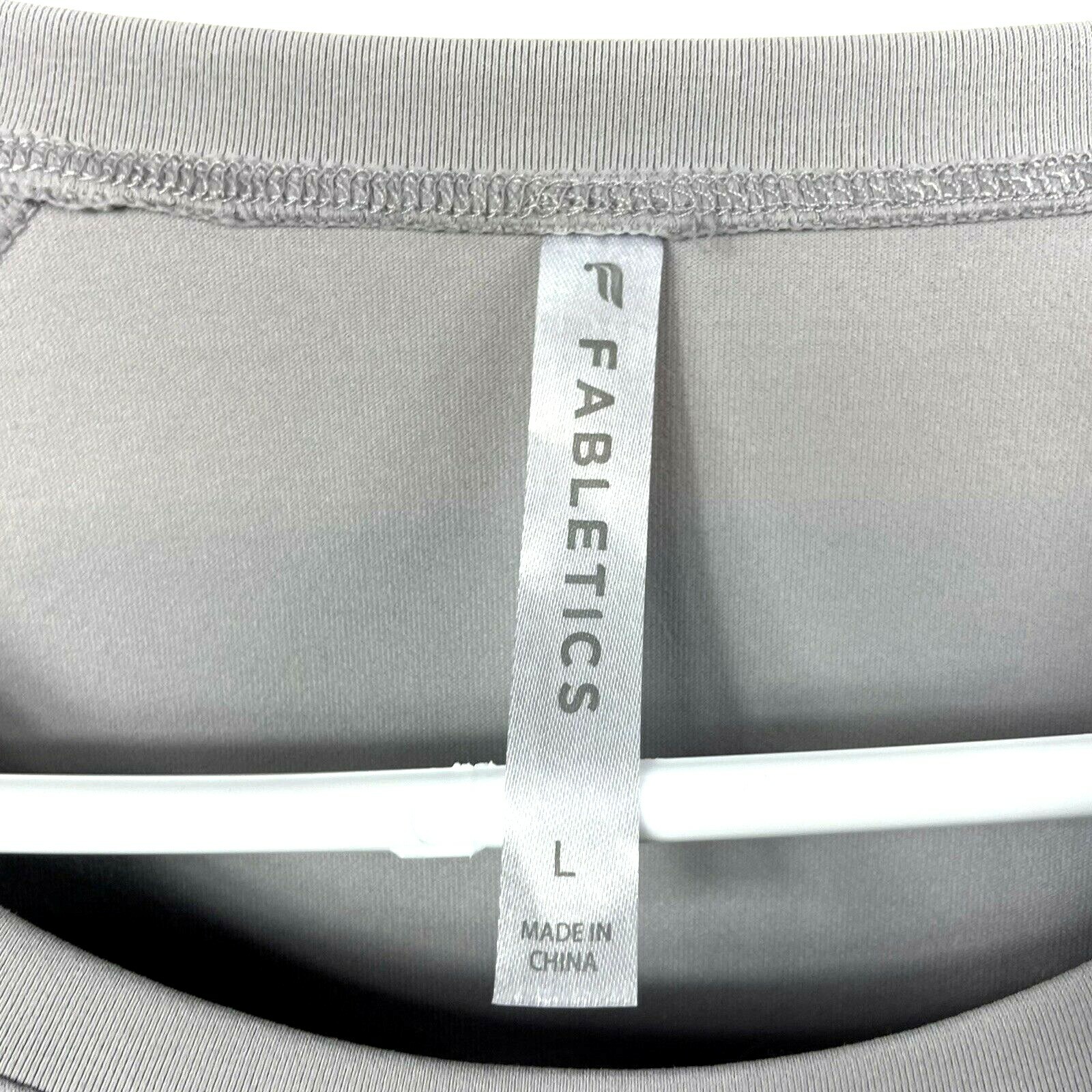 Fabletics Top Size Large Adjustable Long Sleeve Gray Cinch Sleeve Thumbholes