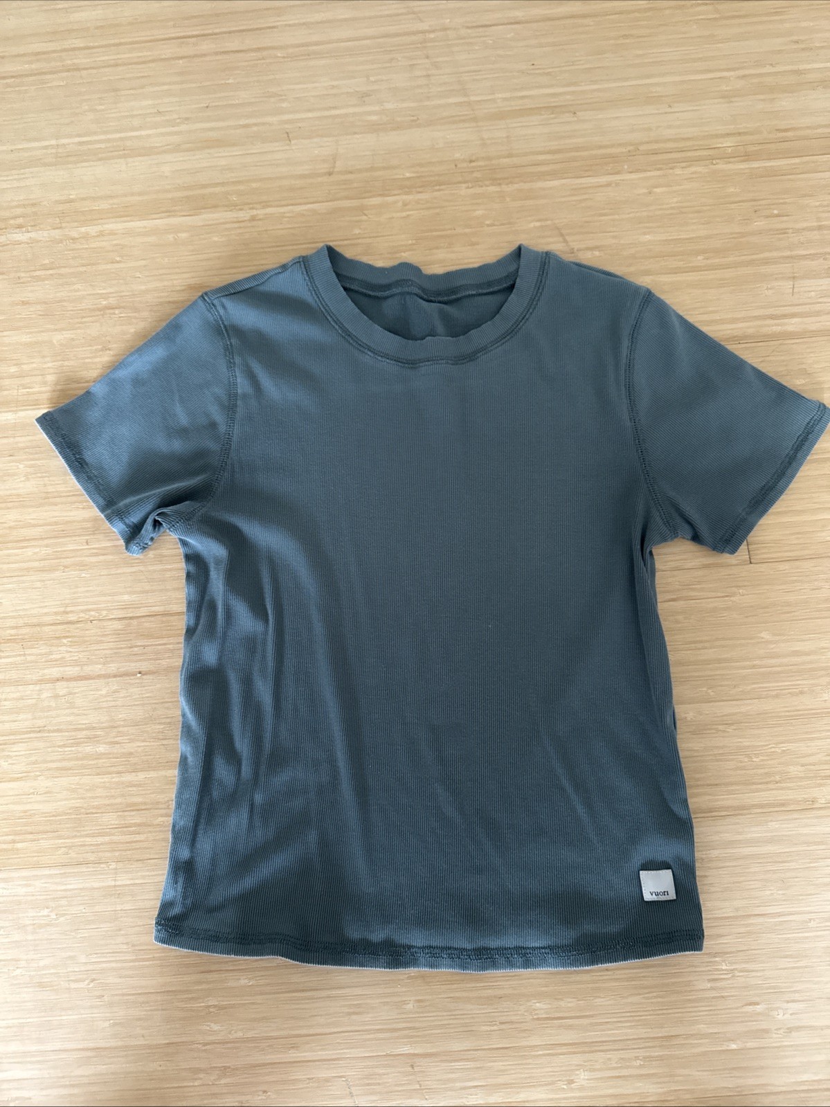 VUORI Women’s Shirt Medium Turquoise Blue Green Stretch Performance Material