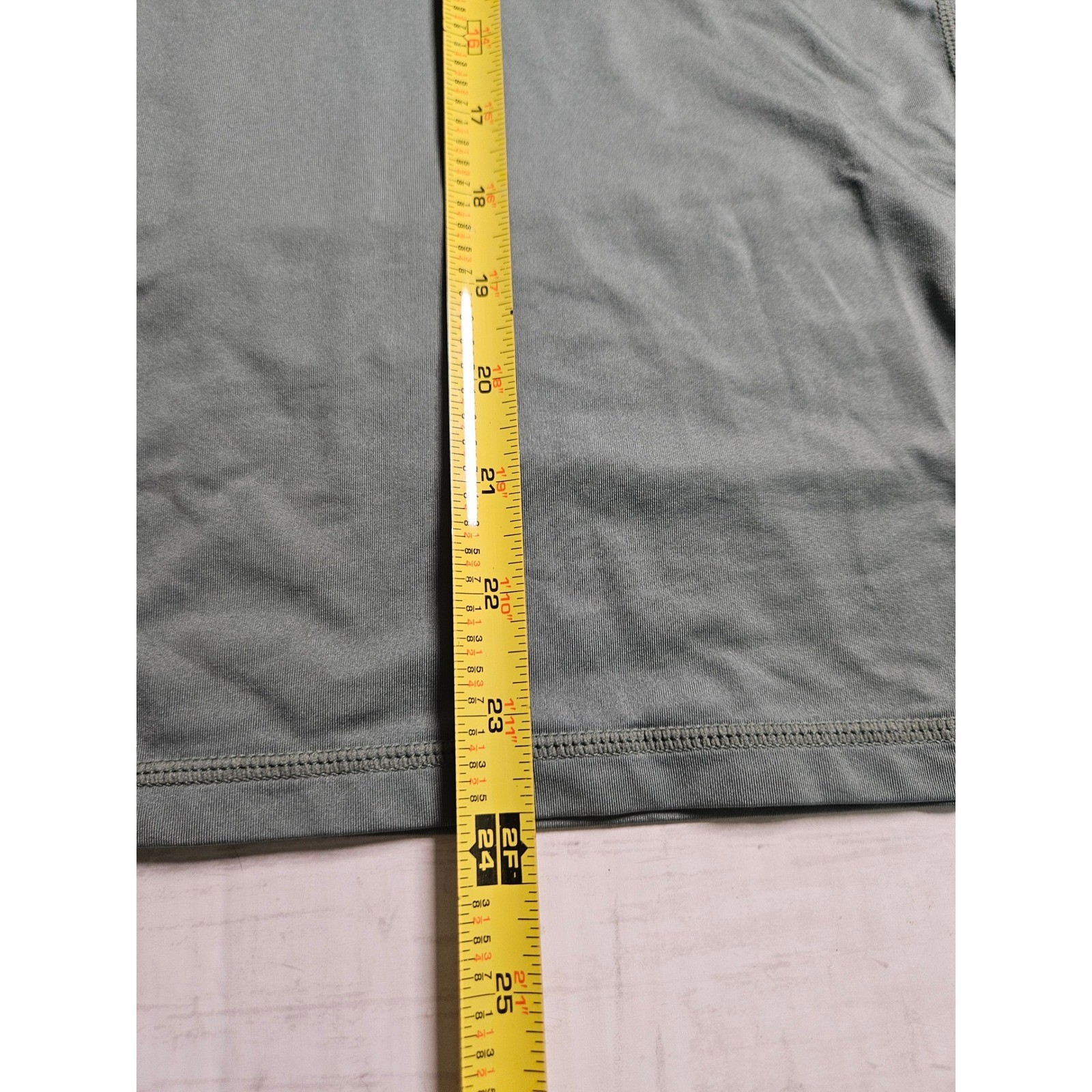 Fabletics Womens Long Sleeve Activewear Top Sage Green Crew Neck Size M