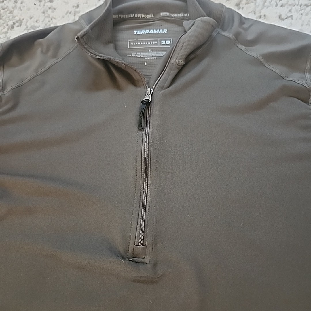 Terramar 1/2 Zip Army Green Performance Shirt Top XL Thumbholes Long Sleeve