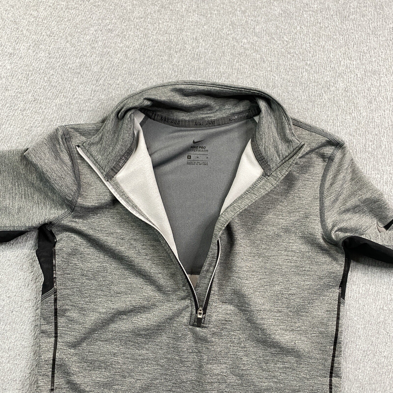 Nike Pro Sweatshirt Womens Medium HyperWarm 1/2 Zip Pullover Thumbholes Run Gym