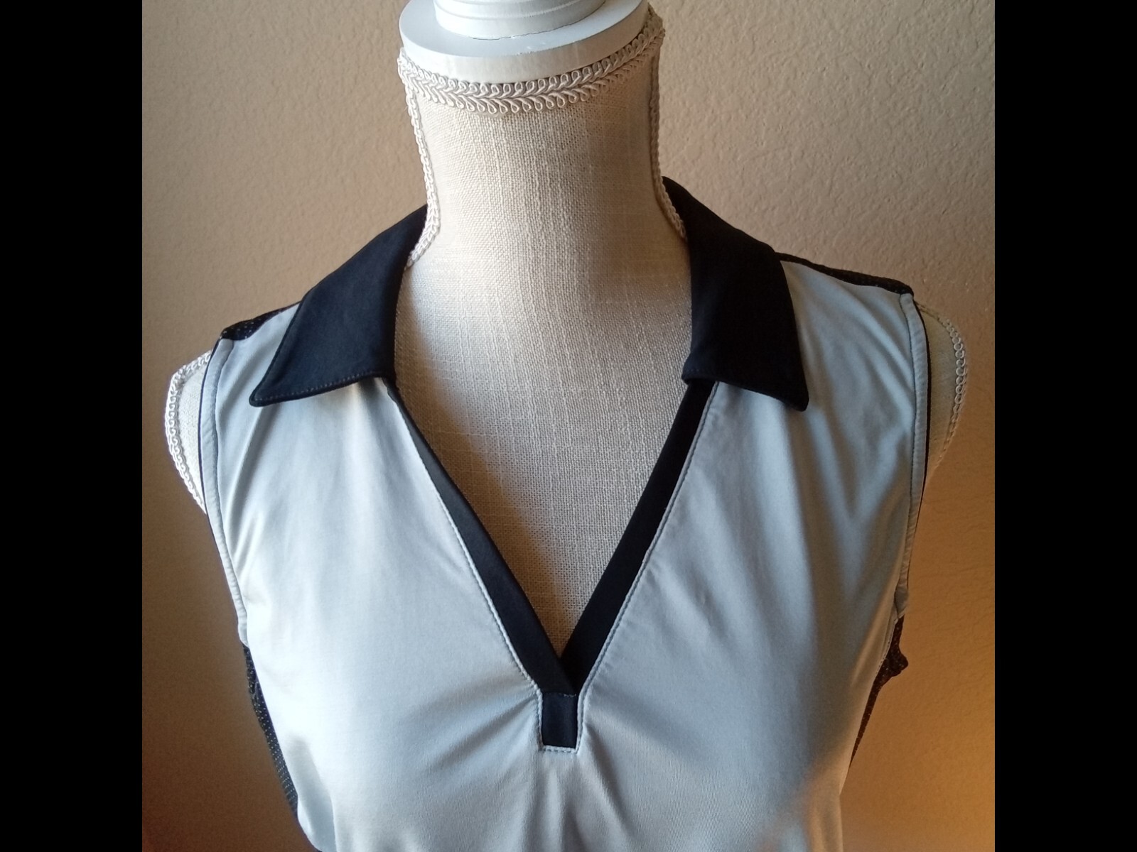 Tail Tech XL Sleeveless Golf/Tennis Shirt Black and Gray 
