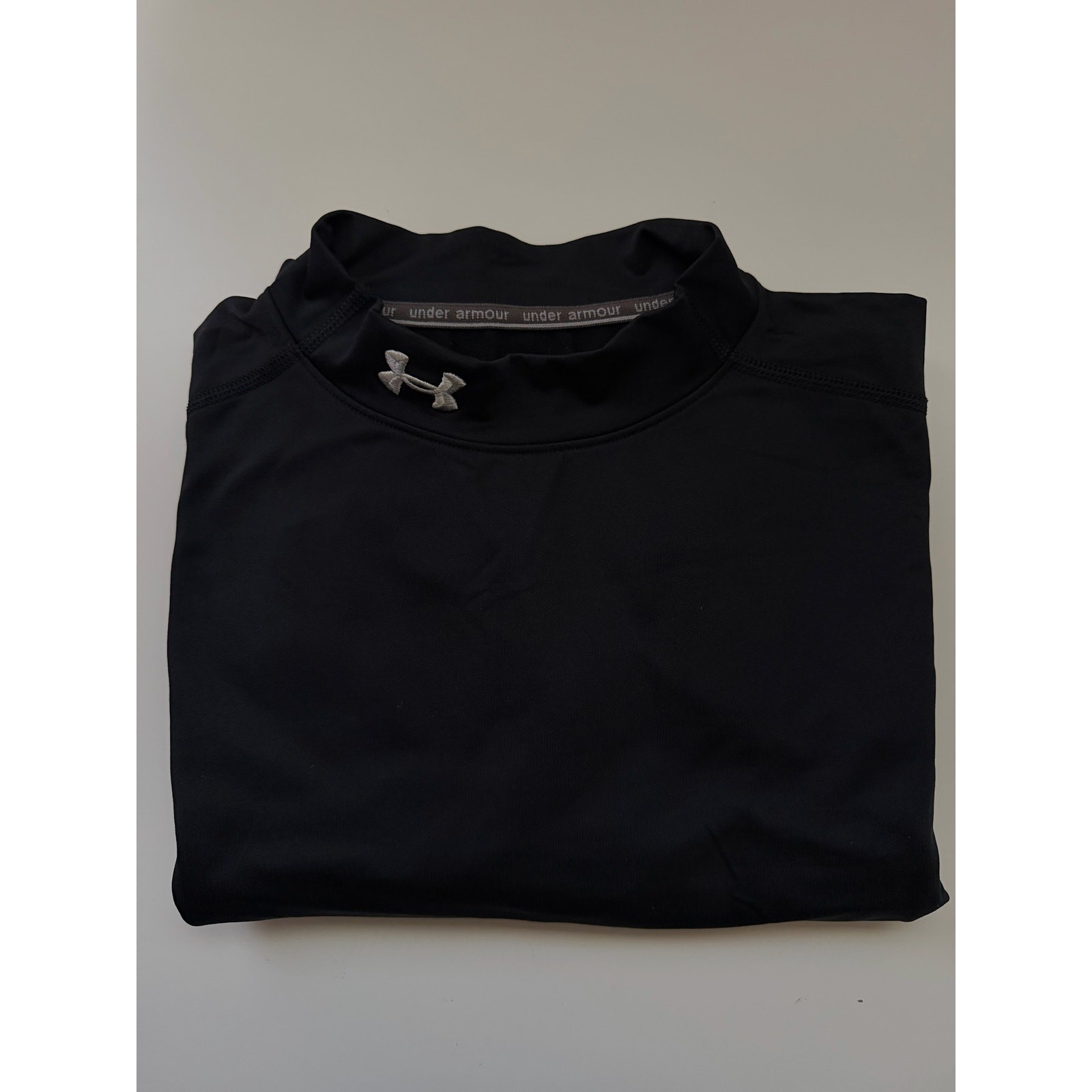Under Armour ColdGear Mock Neck Compression Shirt – Women’s XL – Black