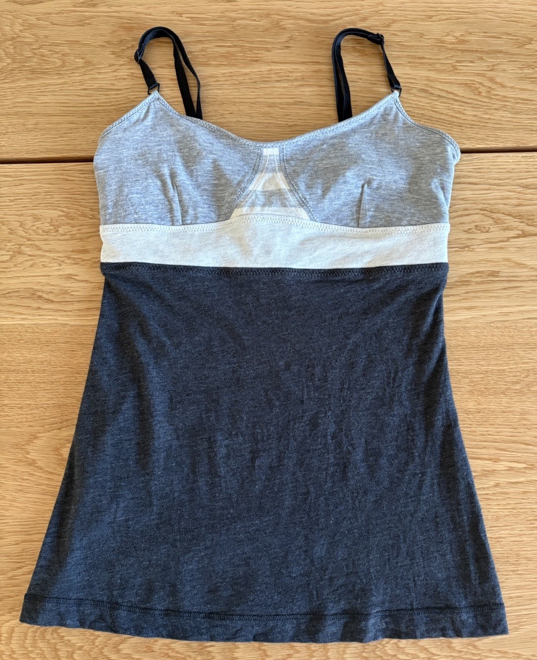 Lululemon Colorblock Adjustable Strap Tank Top Gray Size S / 4 6 NO Shelf Bra