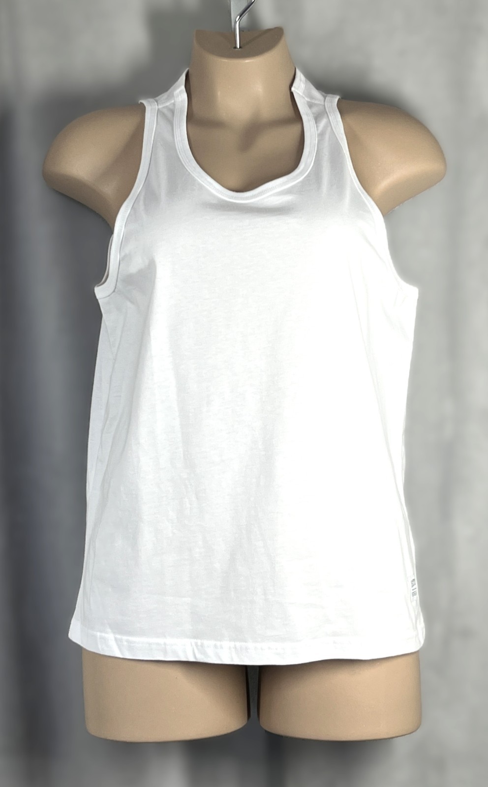 NEW/NWOT Zara Athleticz White Tank Yoga/Gym/Workout/Athleisure/Swim Cover LARGE