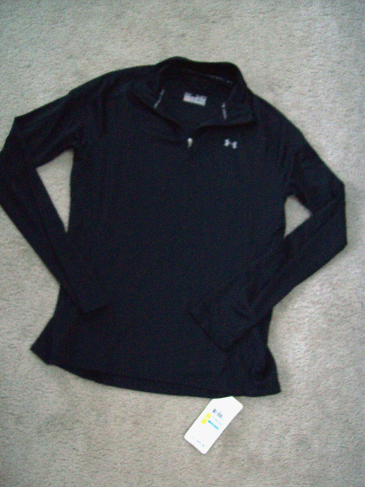 NWT Under Armour Women’s Semi-Fitted Heat Gear Long Sleeve 1/4 Zip Sz Med Black