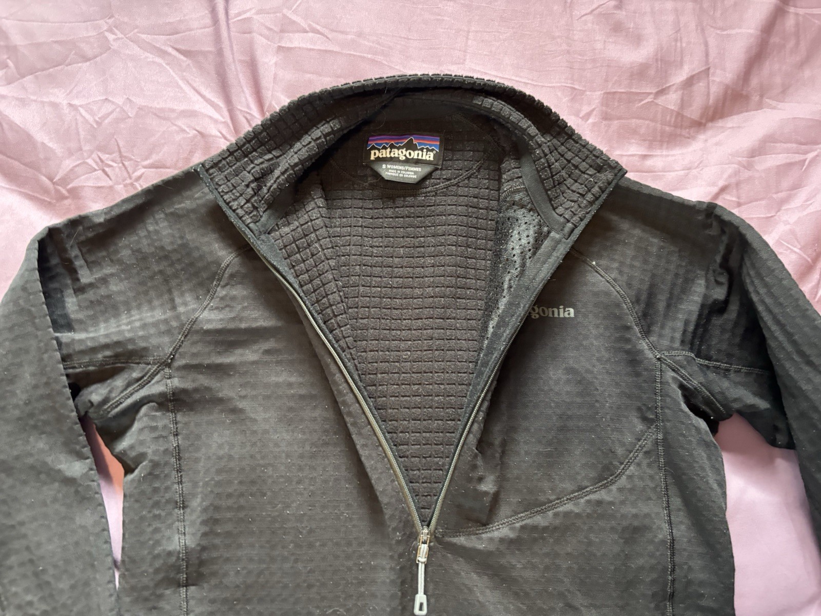 Patagonia Regulator R1 1/2 Zip Pullover Womens Small Black Power Grid Polartec