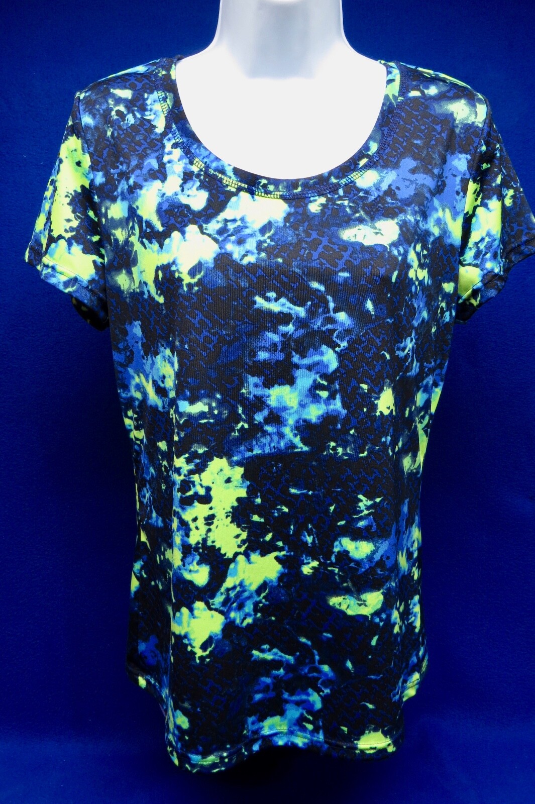 Nw/oT Comfort Stretch Exertek Active Wear Top / Size Medium