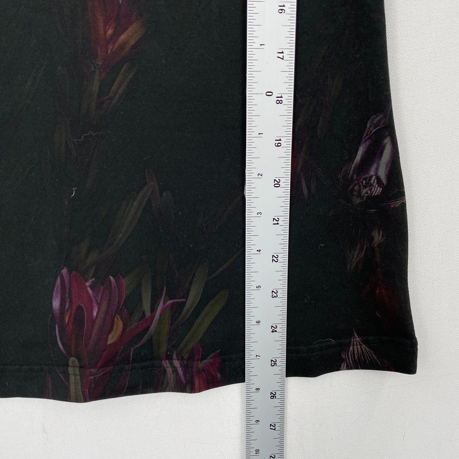 Lululemon Womens Fitted Racer Back Tank Top Size 4-6 Multi Floral Scoop Neck