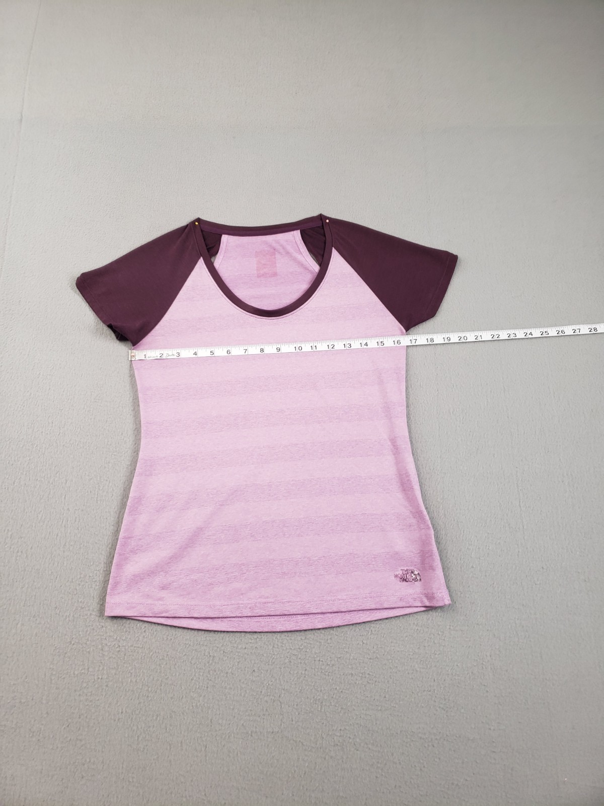 The North Face Women Athletic Top S Two Tone Raglan Sleeve V Neck Performance