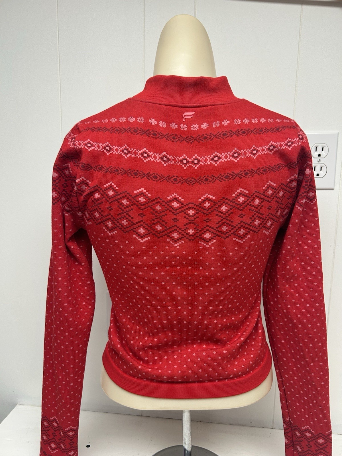 Fabletics Long Sleeve Active Top Womens S Red Nordic Fair Isle Mock Neck