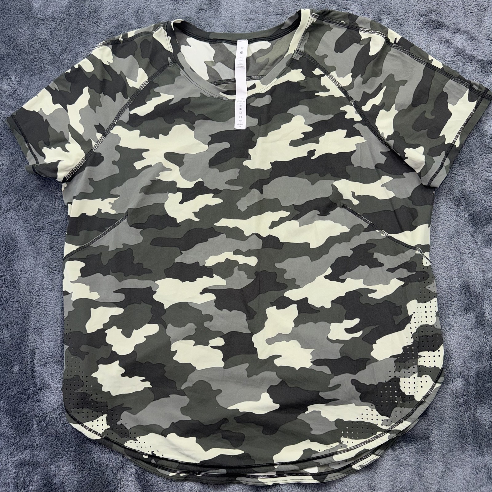 Lululemon Shirt Womens 10 Gray Camo Short Sleeve Vent Back Running Athletic