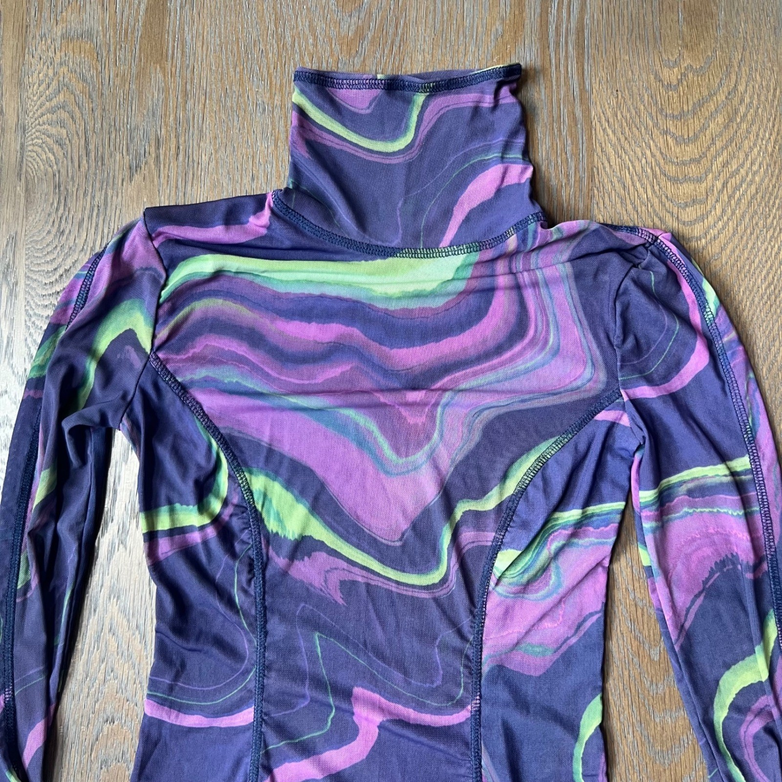 Fabletics Womens Mock Neck Long Sleeve Mesh Top Purple Green Marble Print Small