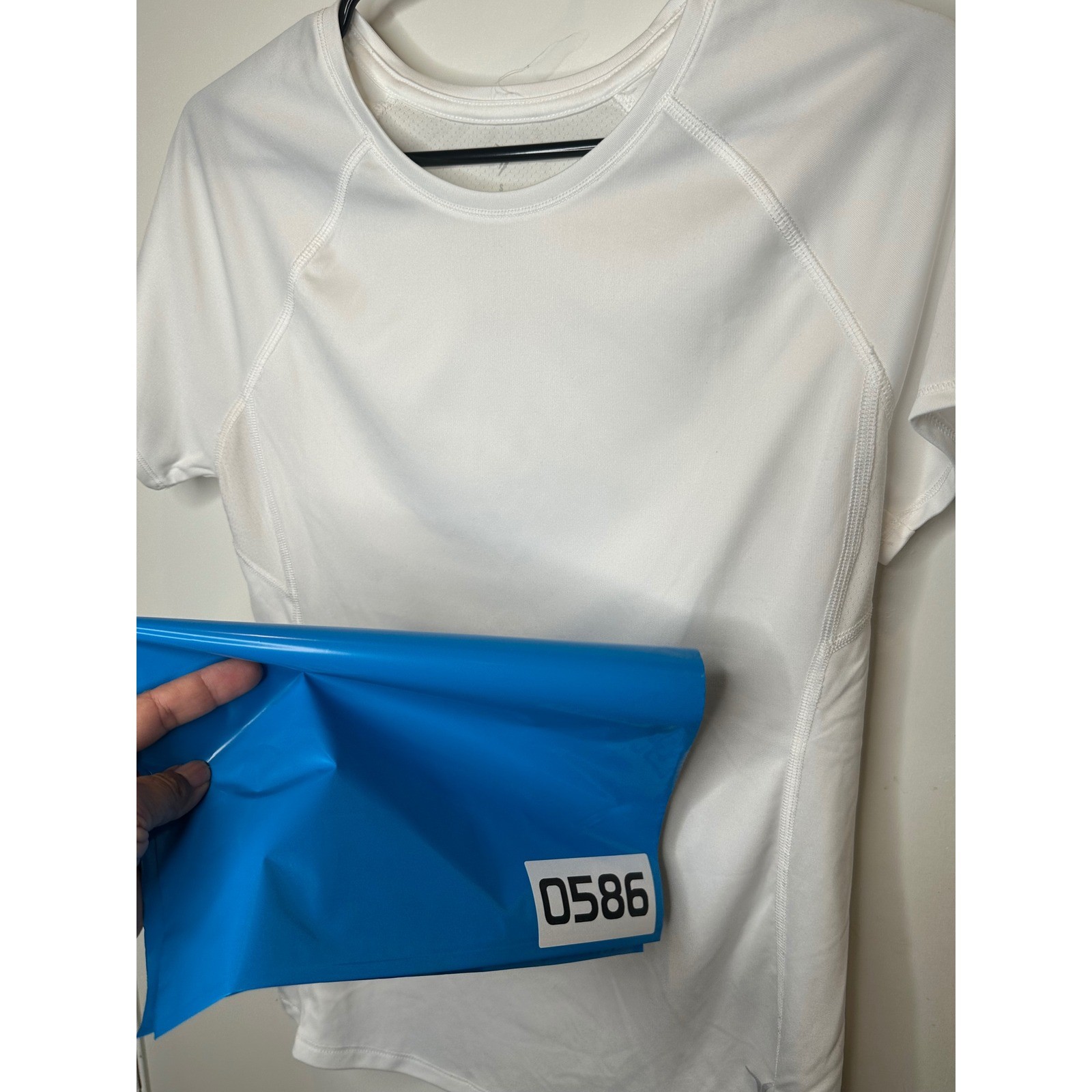 Old Navy Active Go-Dry Mesh Panel Workout T-Shirt White Small Womens Raglan