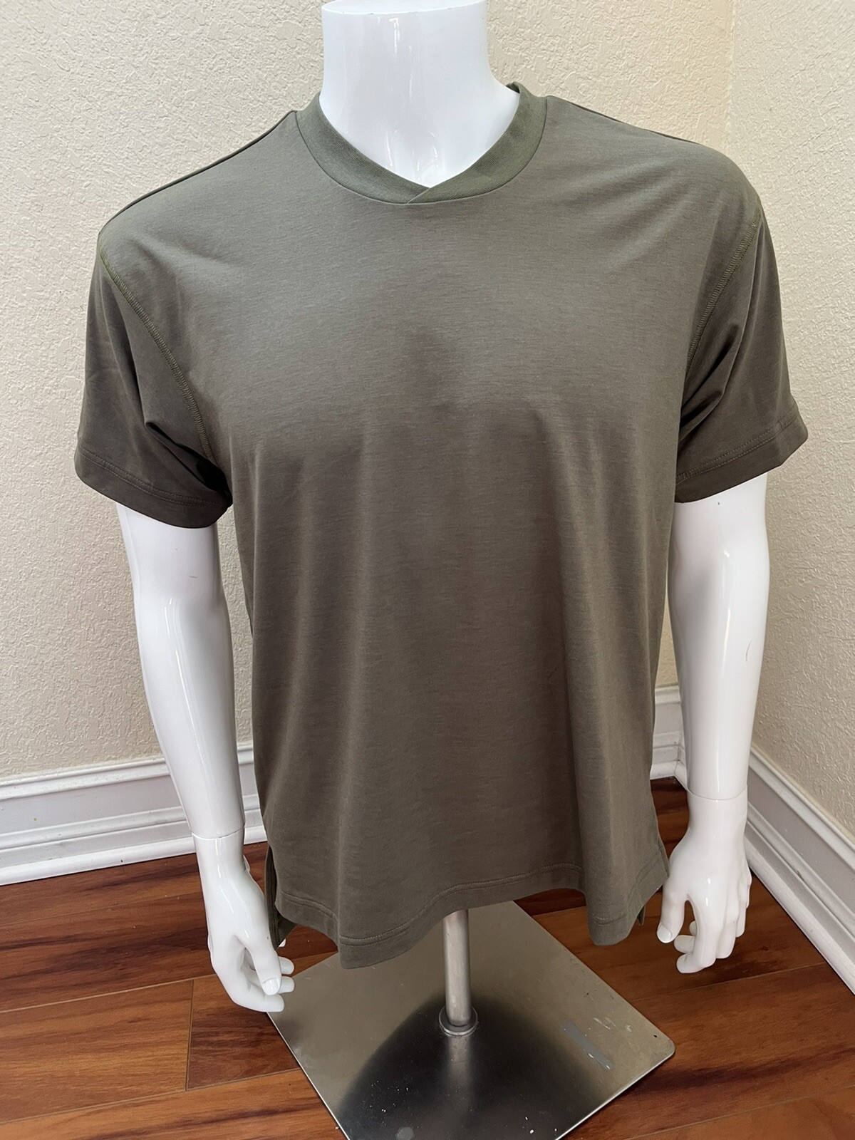 ADIDAS UNISEX IVY PARK X PELOTON X – 3-Stripes T-shirt OLIVE GREEN X SMALL