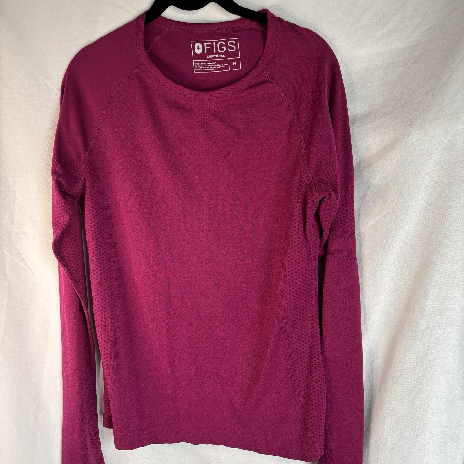 FIGS Women’s Pink Seamless Long Sleeve Crew Neck Athletic Raglan Top Size M