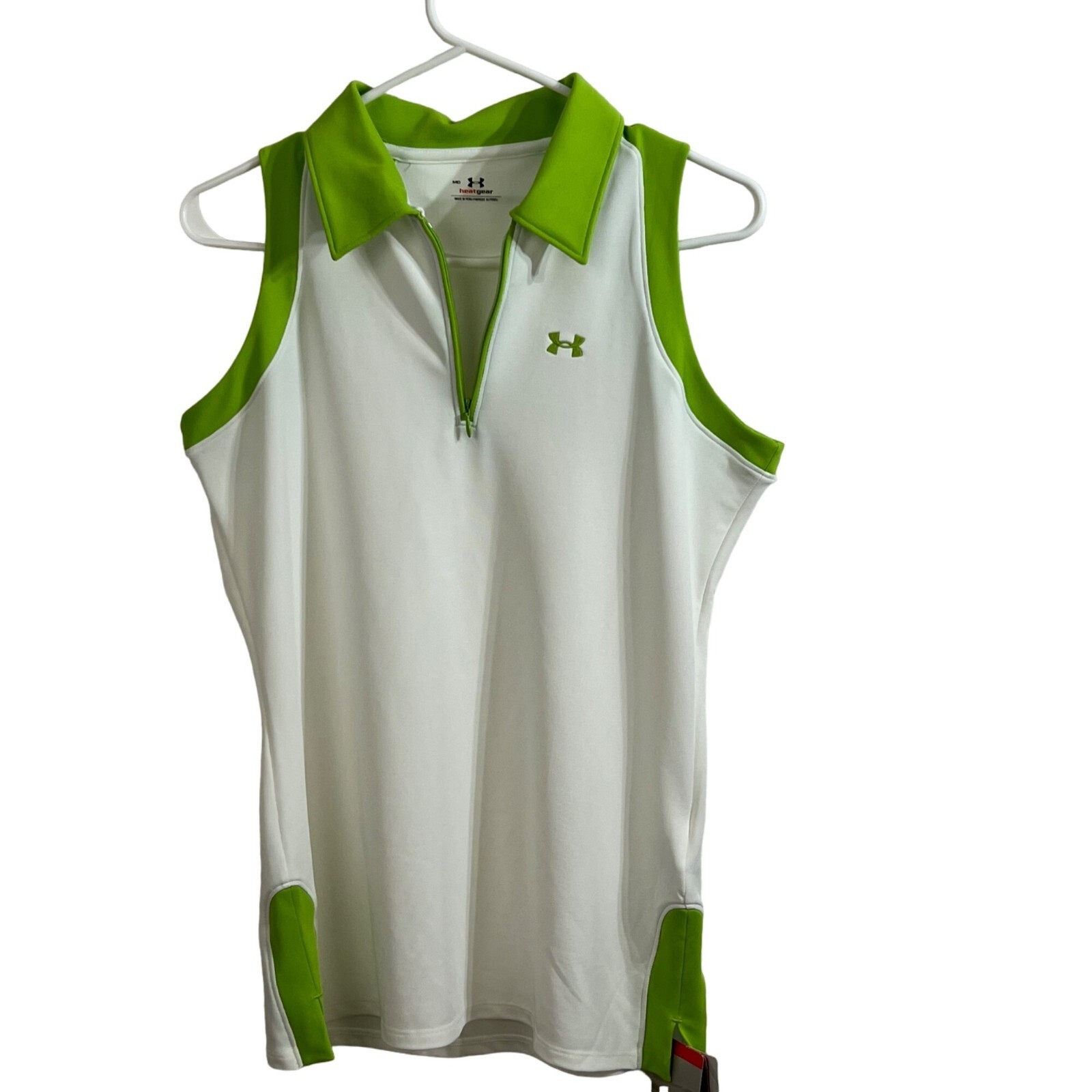 NWT Under Armour Womens M Polo White Kelly Green Trim Heat Gear Golf Athleisure