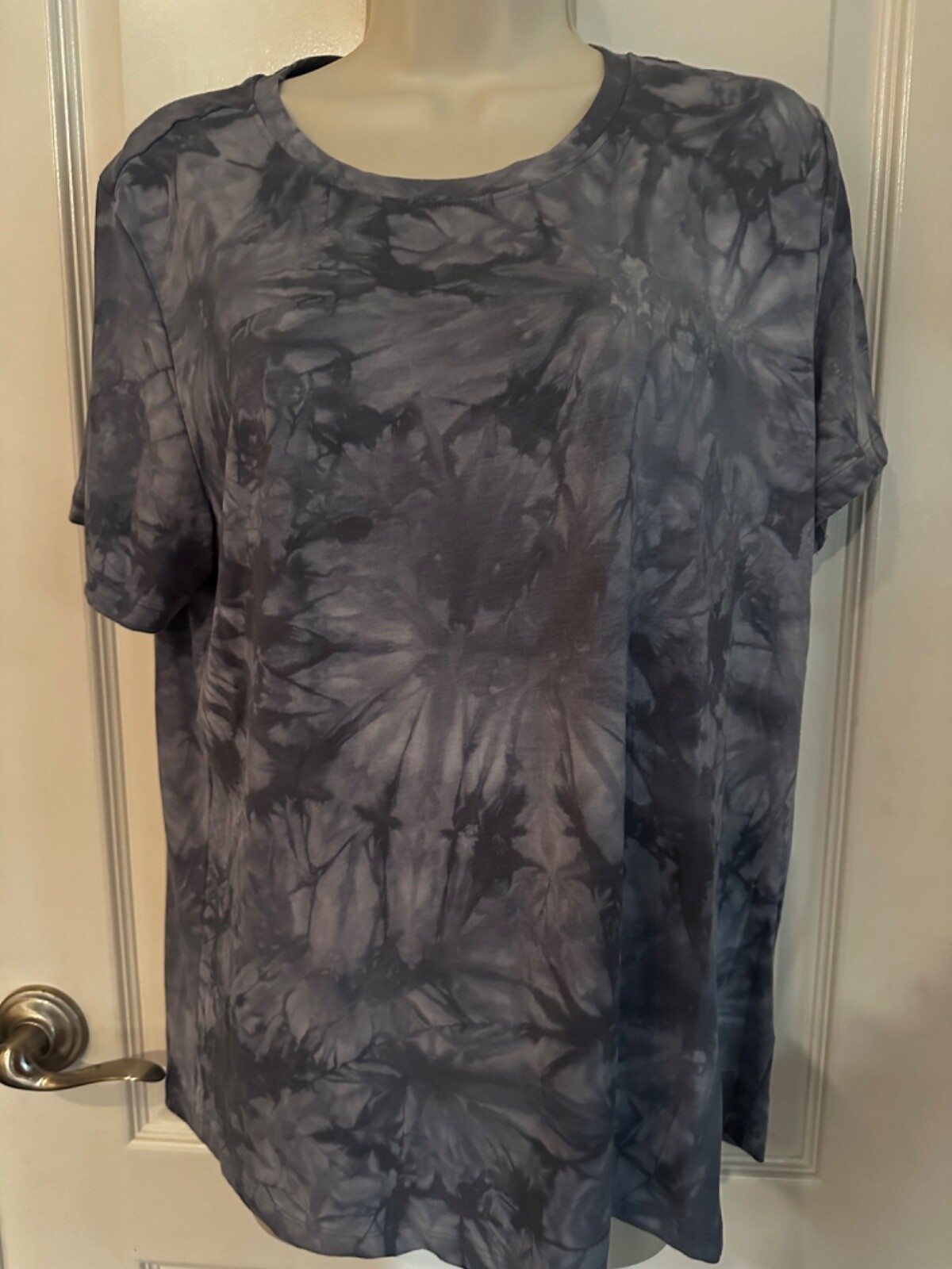 MONDETTA WOMENS PERFORMANCE & LUXURY TIE DYE SHIRT SO SOFT & COMFORT