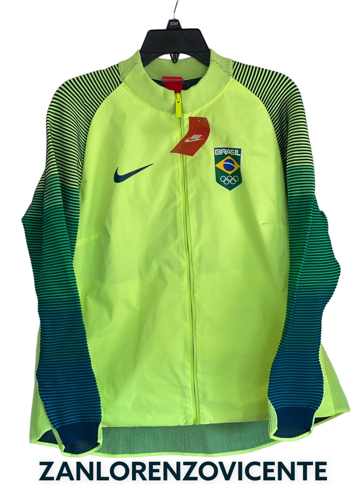 Nike Womens Sportswear Dynamic Reveal Team Brazil Jacket Size L 826614 709