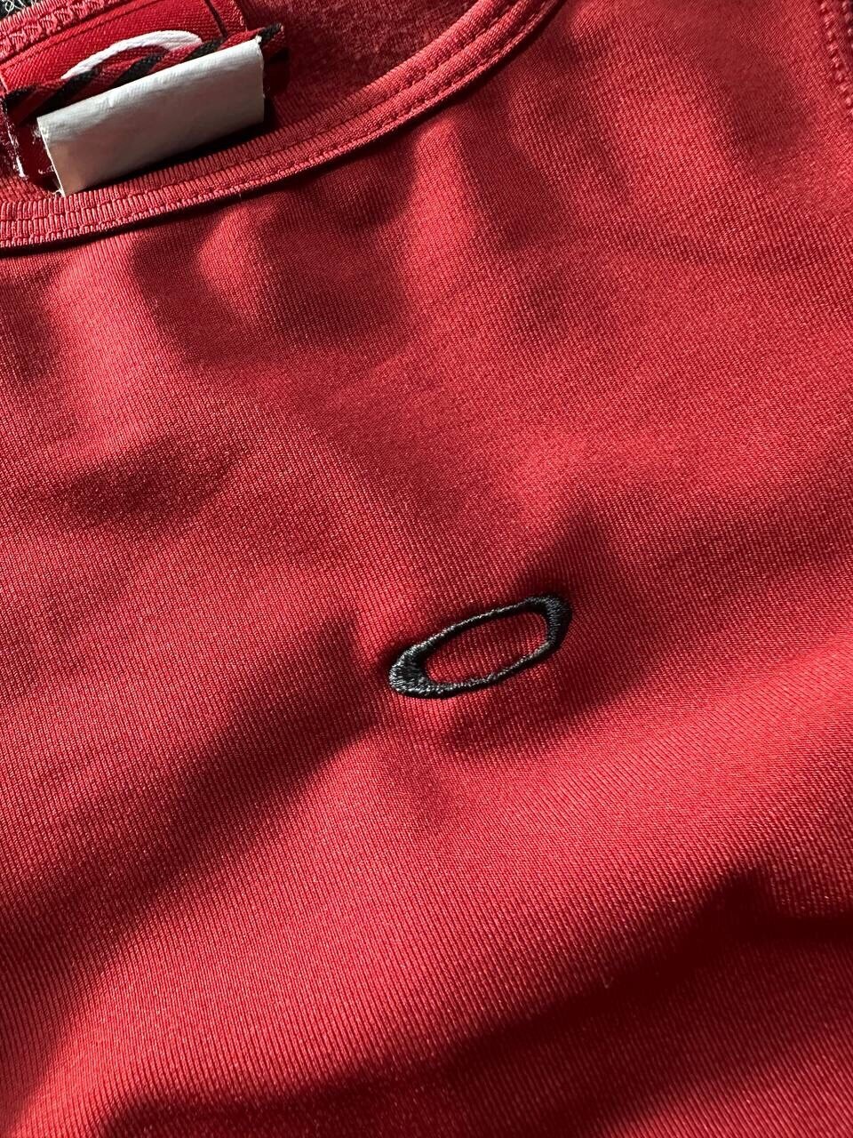 🚨Oakley Womens Red Active Performance Fit Hiking Cycling Gym Top Size L Y2K