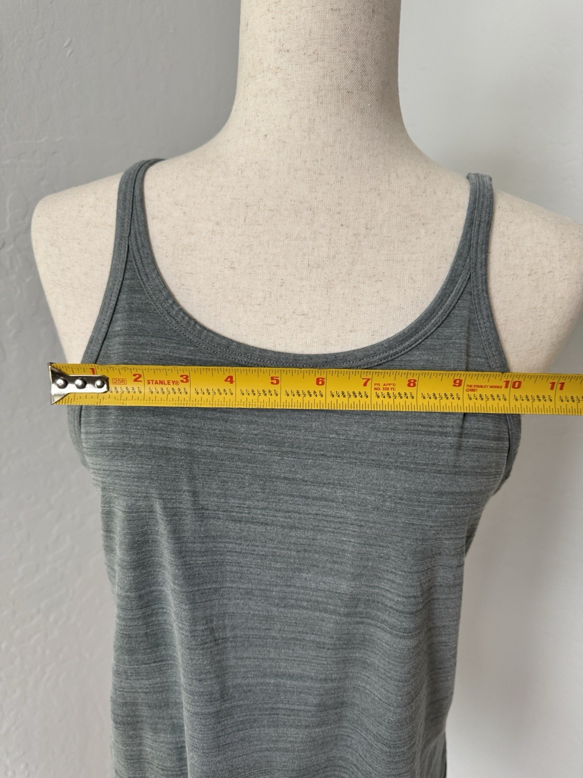 Nike Dri Fit Women’s Small Sleeveless Blue Athletic Tank Top