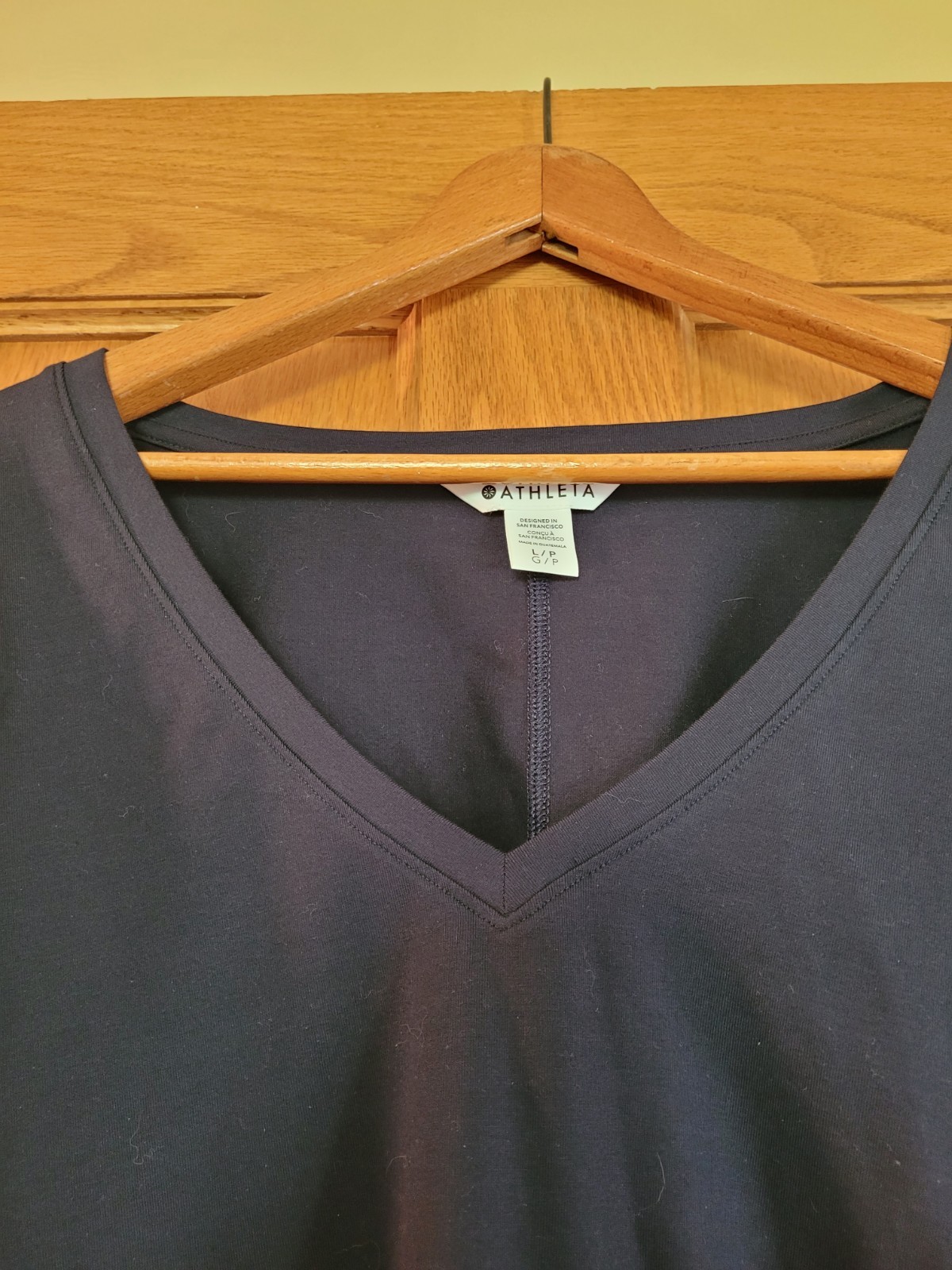 Athleta Size L Essential V Neck Tee Navy Women Cotton Blend Top Short Sleeve NWT