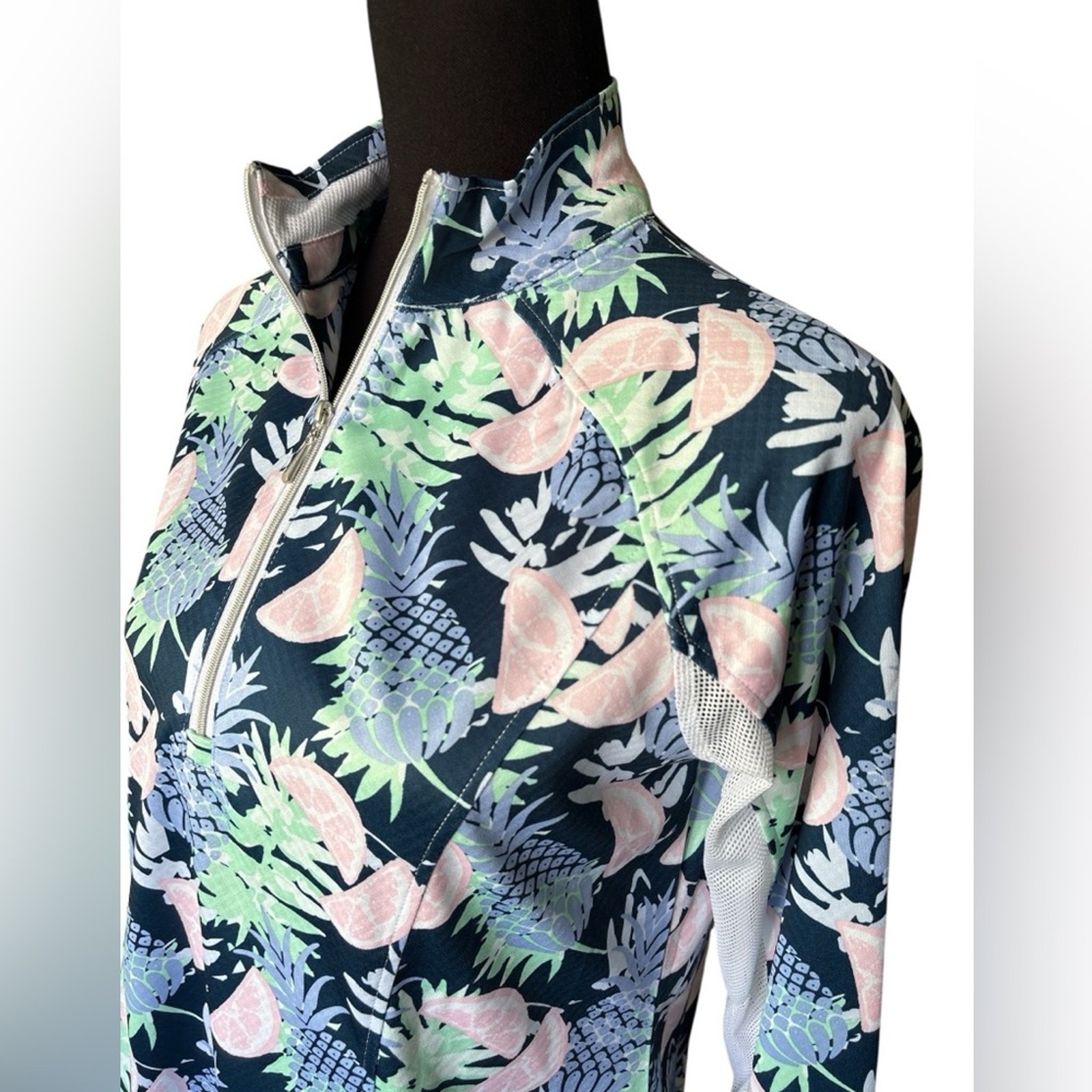 Pebble Beach Dry-Luxe Performance Fruit Print Quarter Zip Pull Over, Size Small