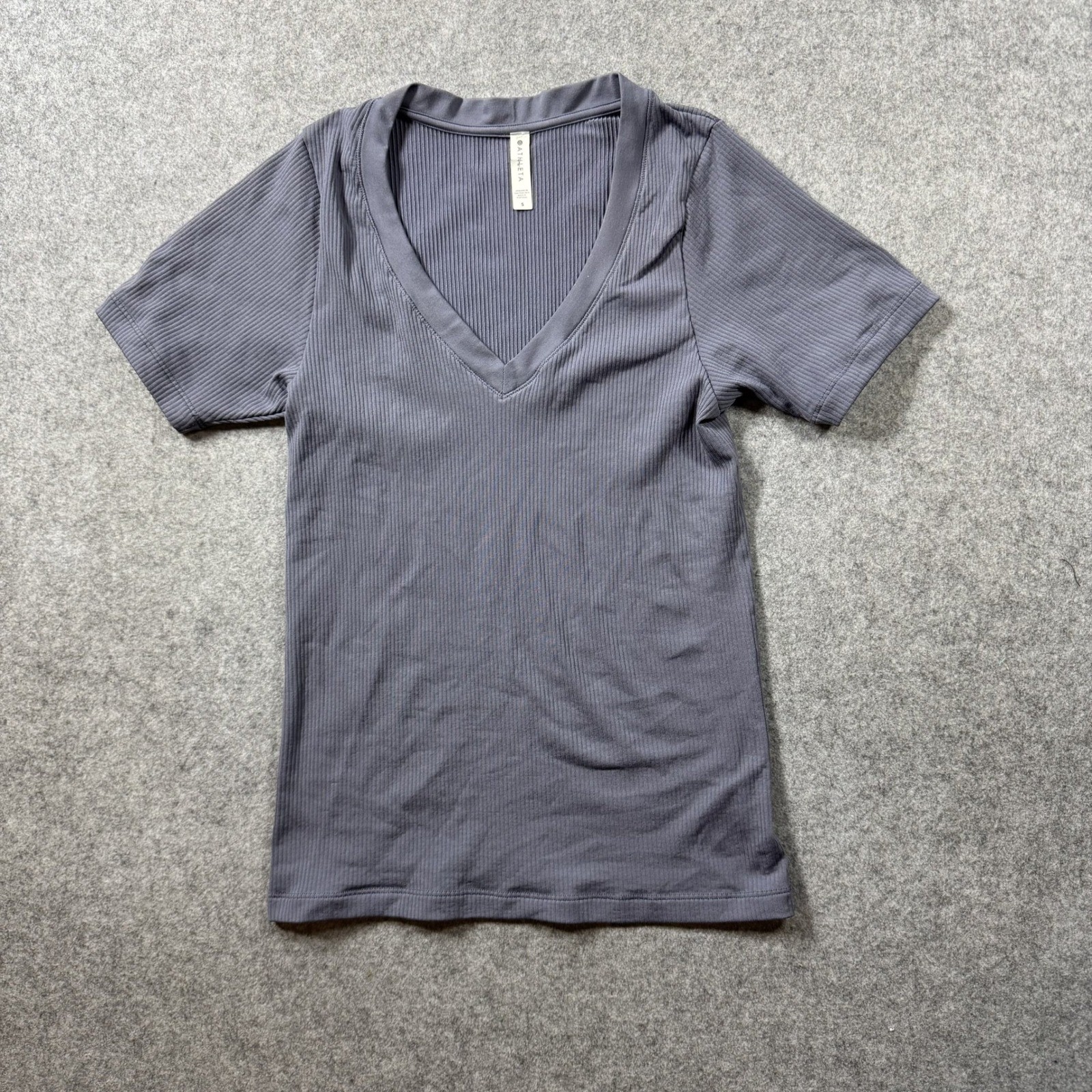 Athleta Womens Ribbed V-Neck Top Small Purple Grey Short Sleeve Performance