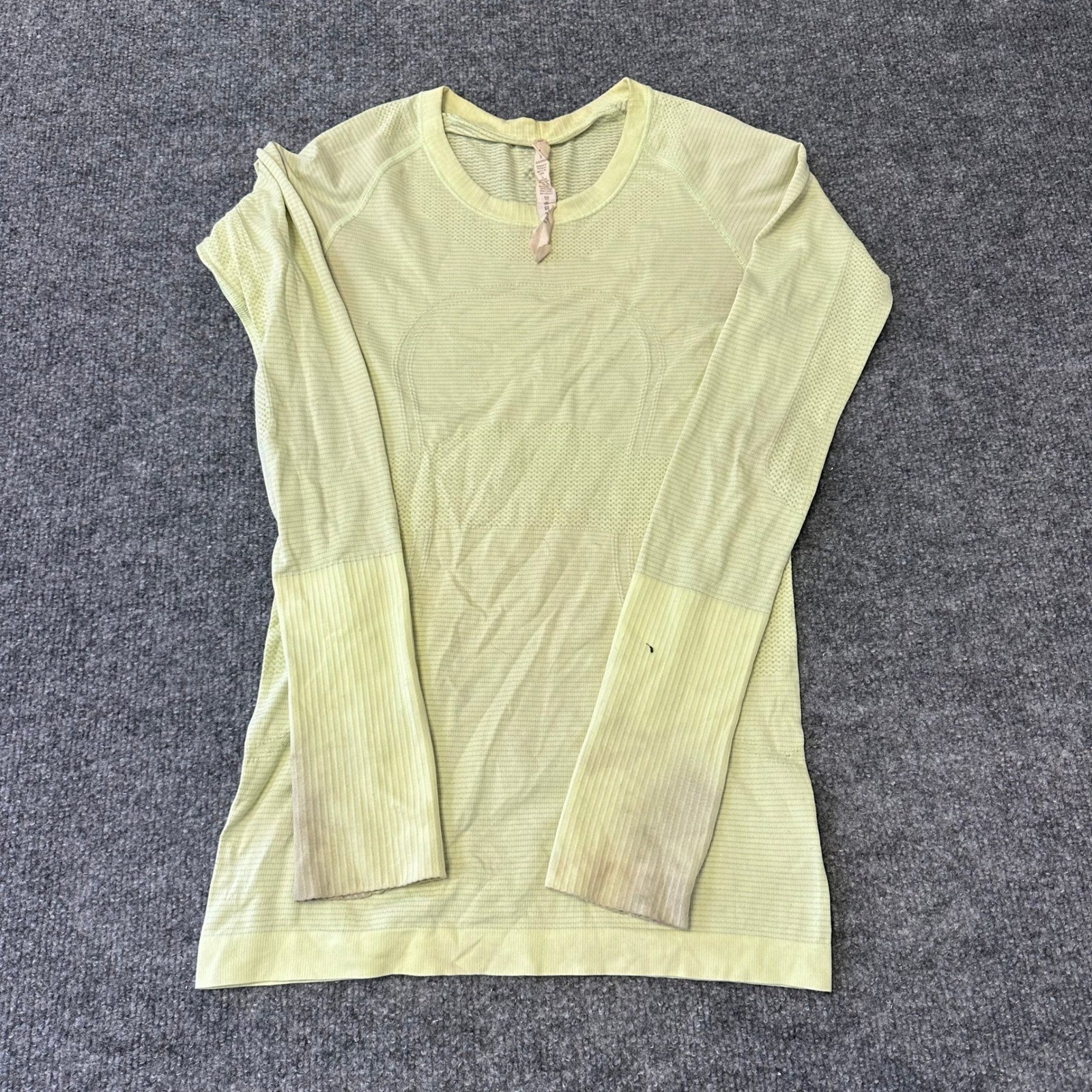 Lululemon Swiftly Tech Shirt Womens Size 4 Lime Green Long Sleeve Mesh Athletic
