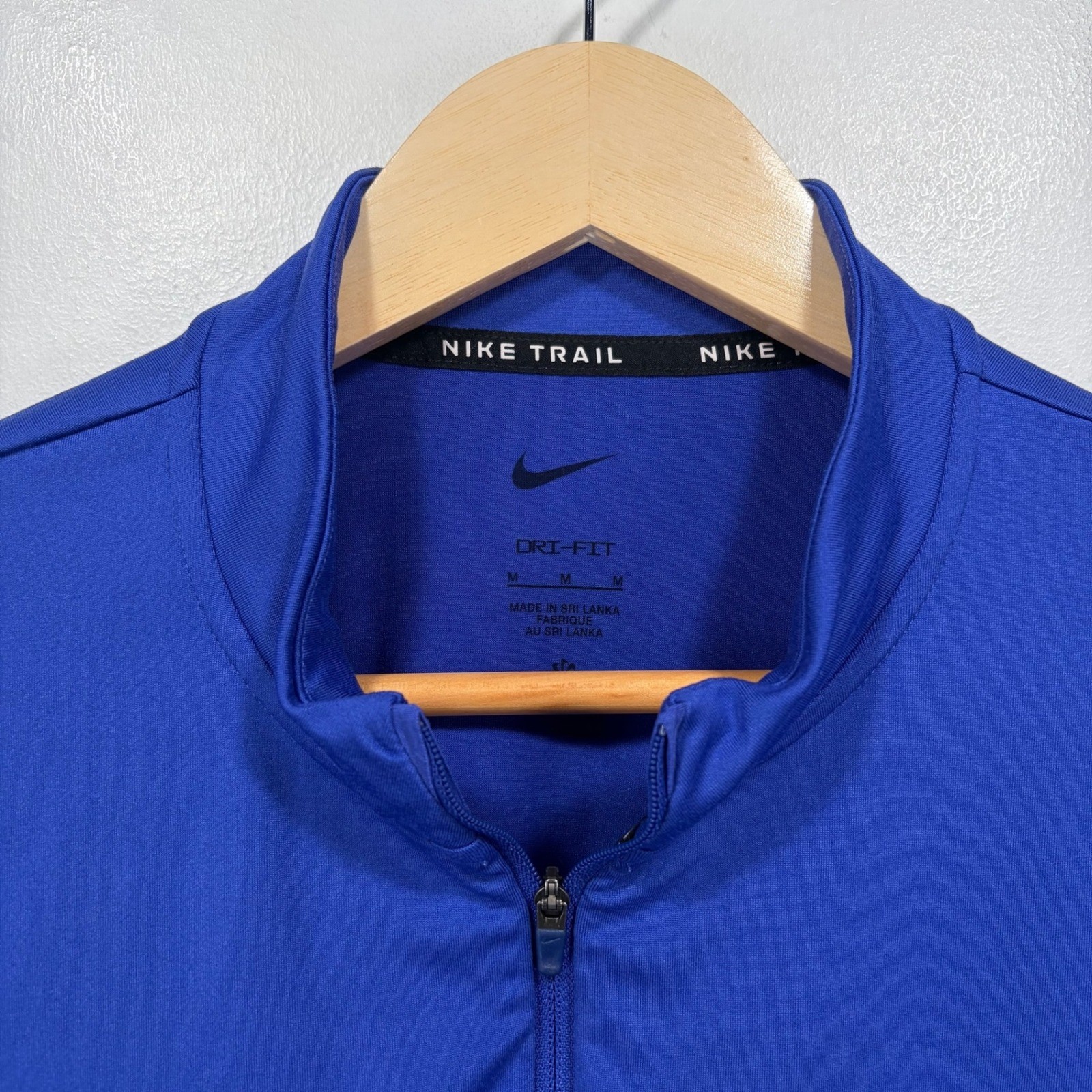 Nike Trail Element Women Midlayer Running Top Pullover Medium Blue Stretch Gym