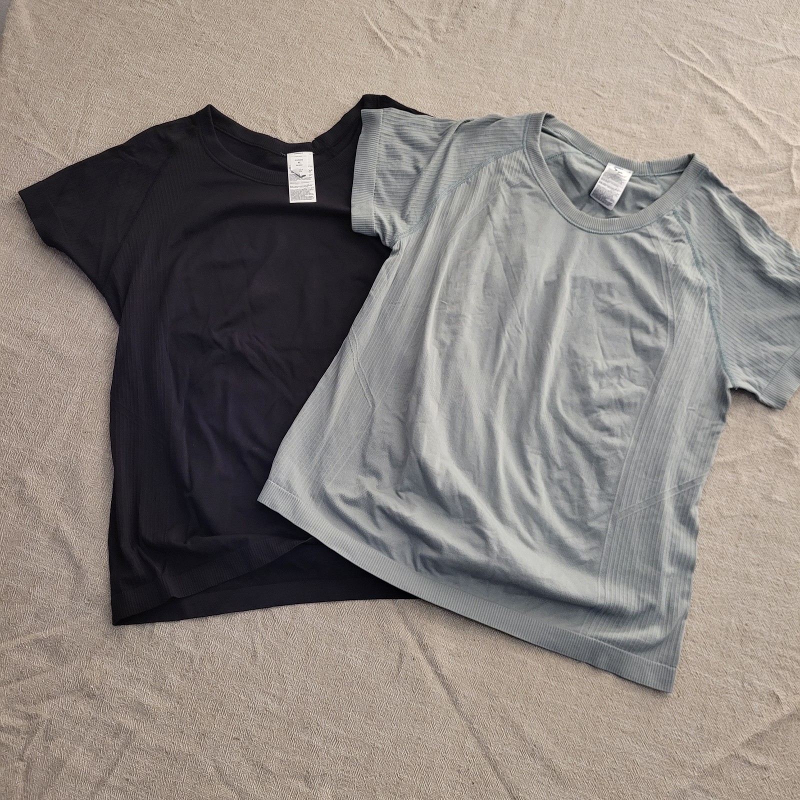 2pk Old Navy Seamless Performance Athleisure Go-Dry Athletic T-Shirt Womens XL