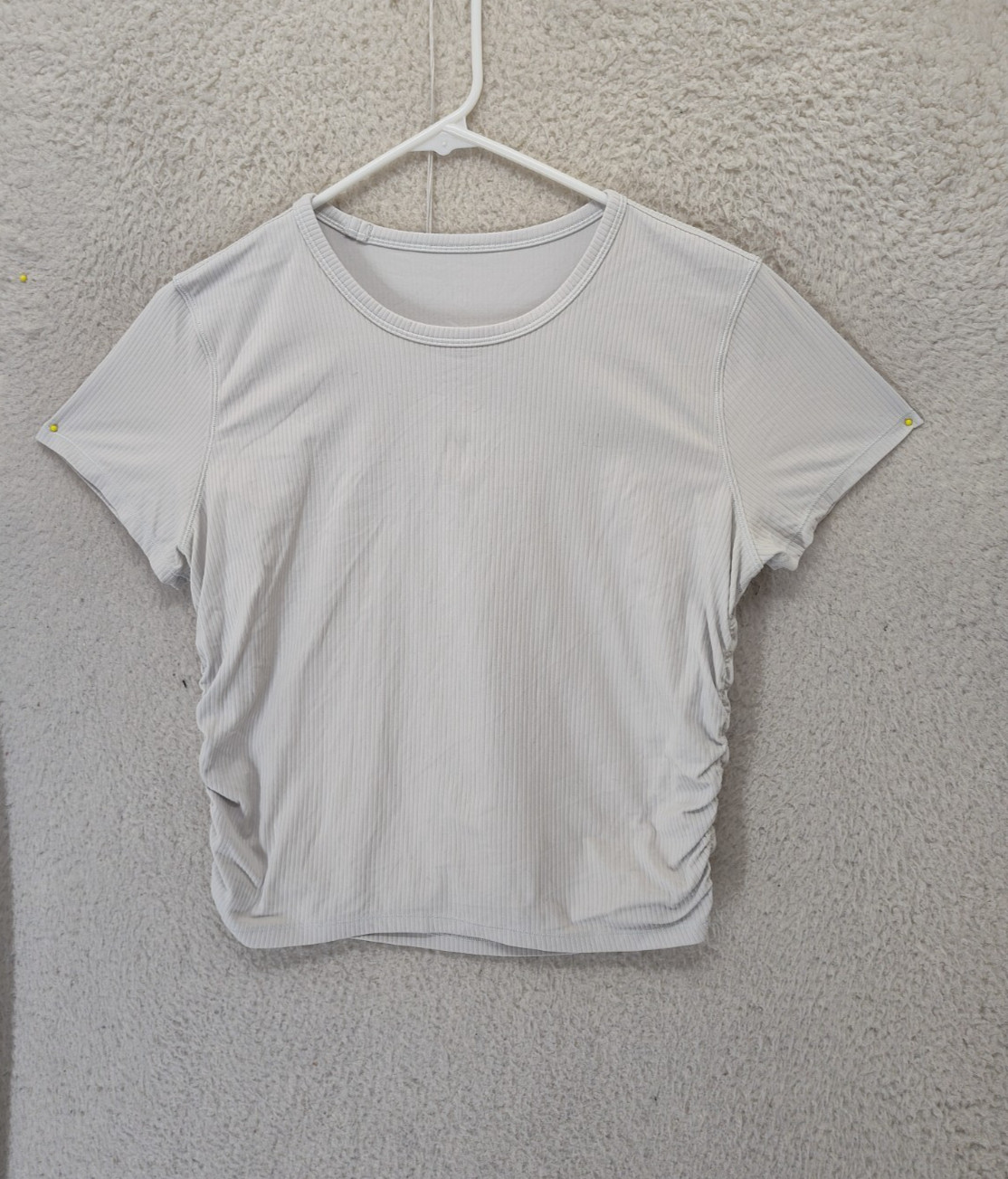 Lululemon Women Top Medium Cream Poly Blend Short Sleeve Ruched Side Activewear