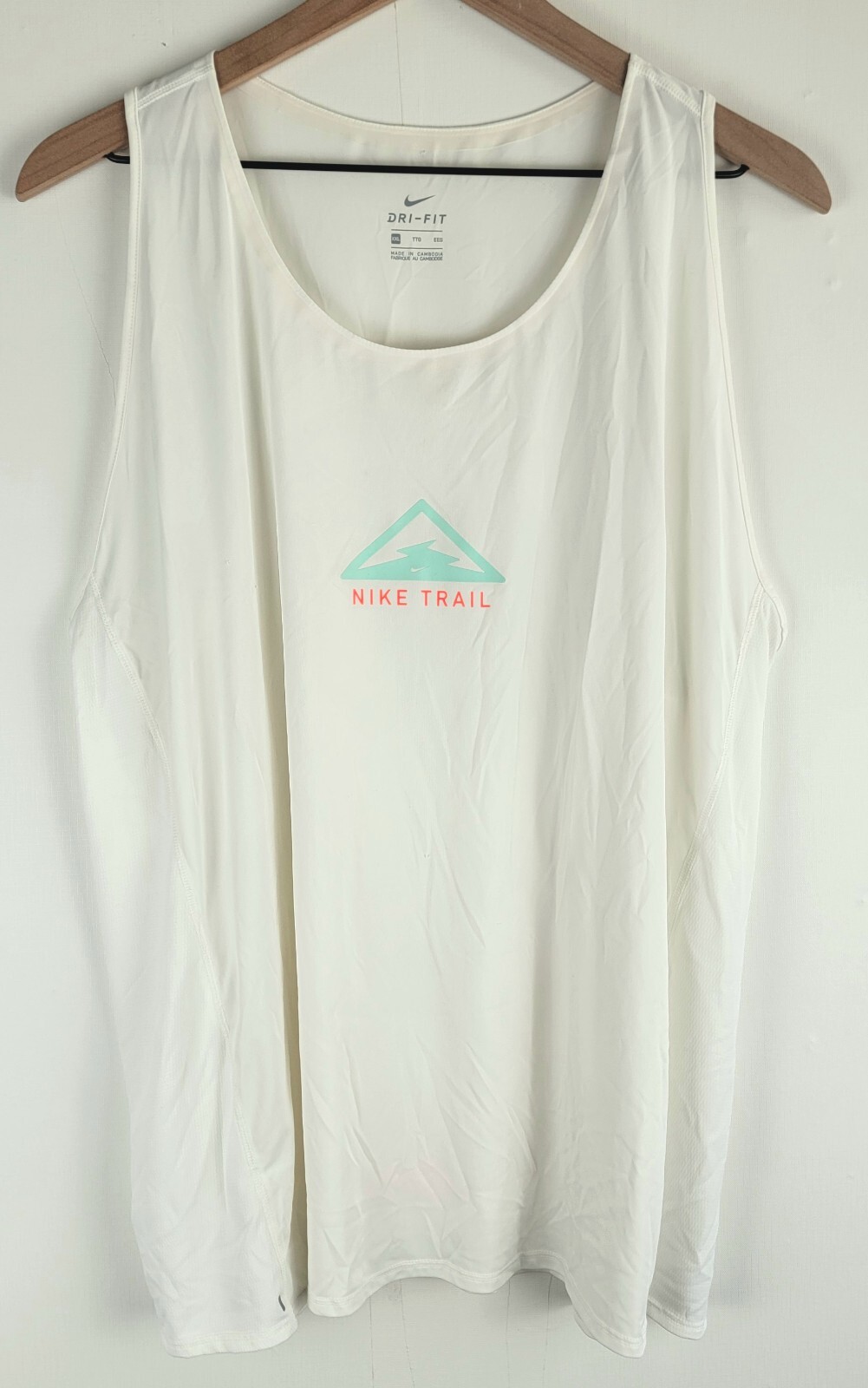 Nike Women’s 2XL Dri-FIT City Sleek Trail Running Tank Beige CU6258-133