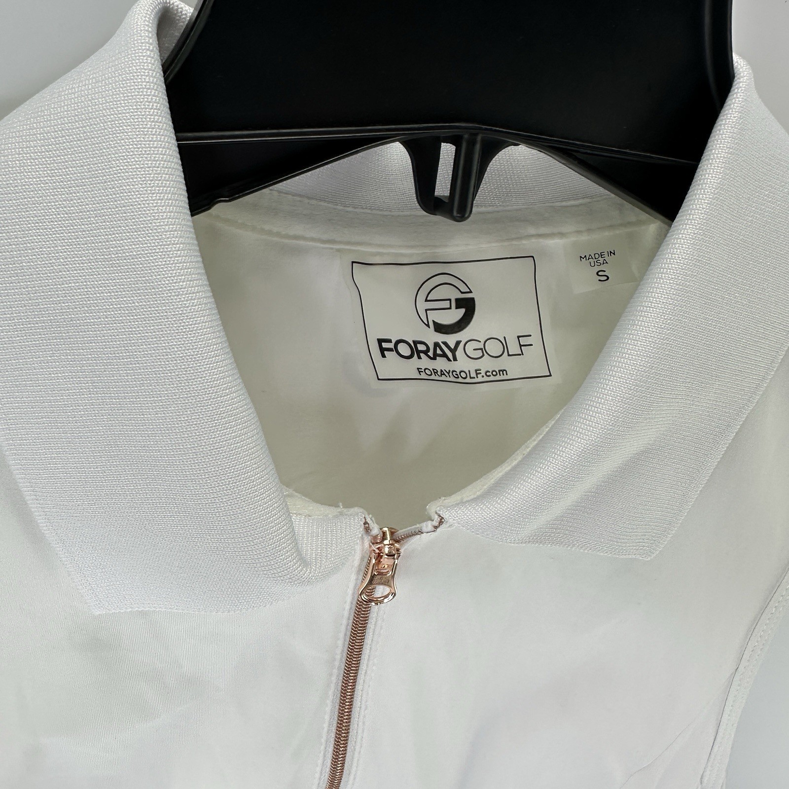 Foray Golf Women’s Zip front sleeveless Polo Shirt White Sz Small