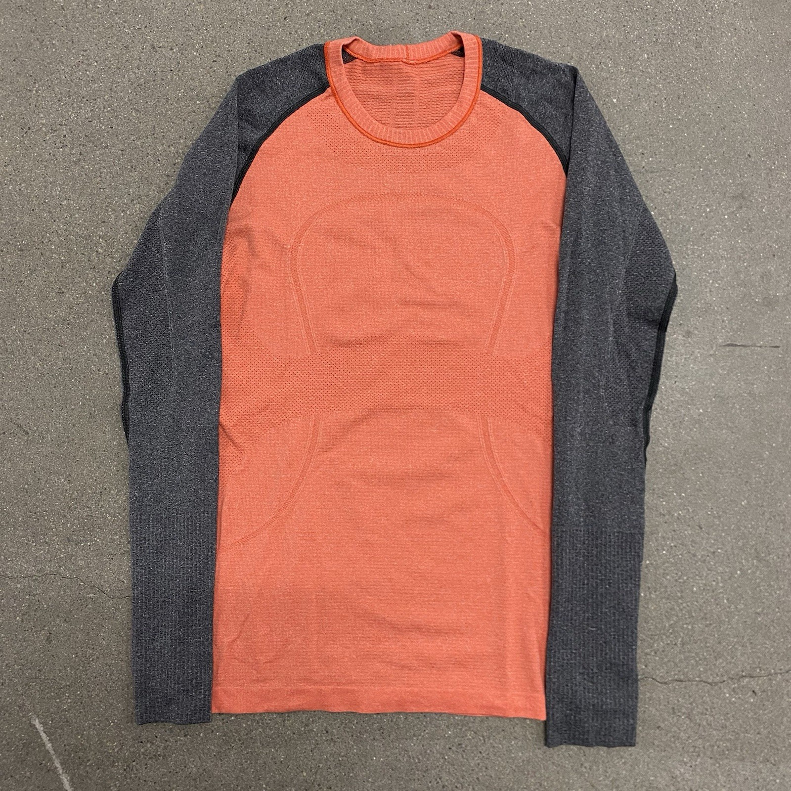 Lululemon Run Swiftly Tech Long Sleeve Shirt Women’s 8 Coral Gray