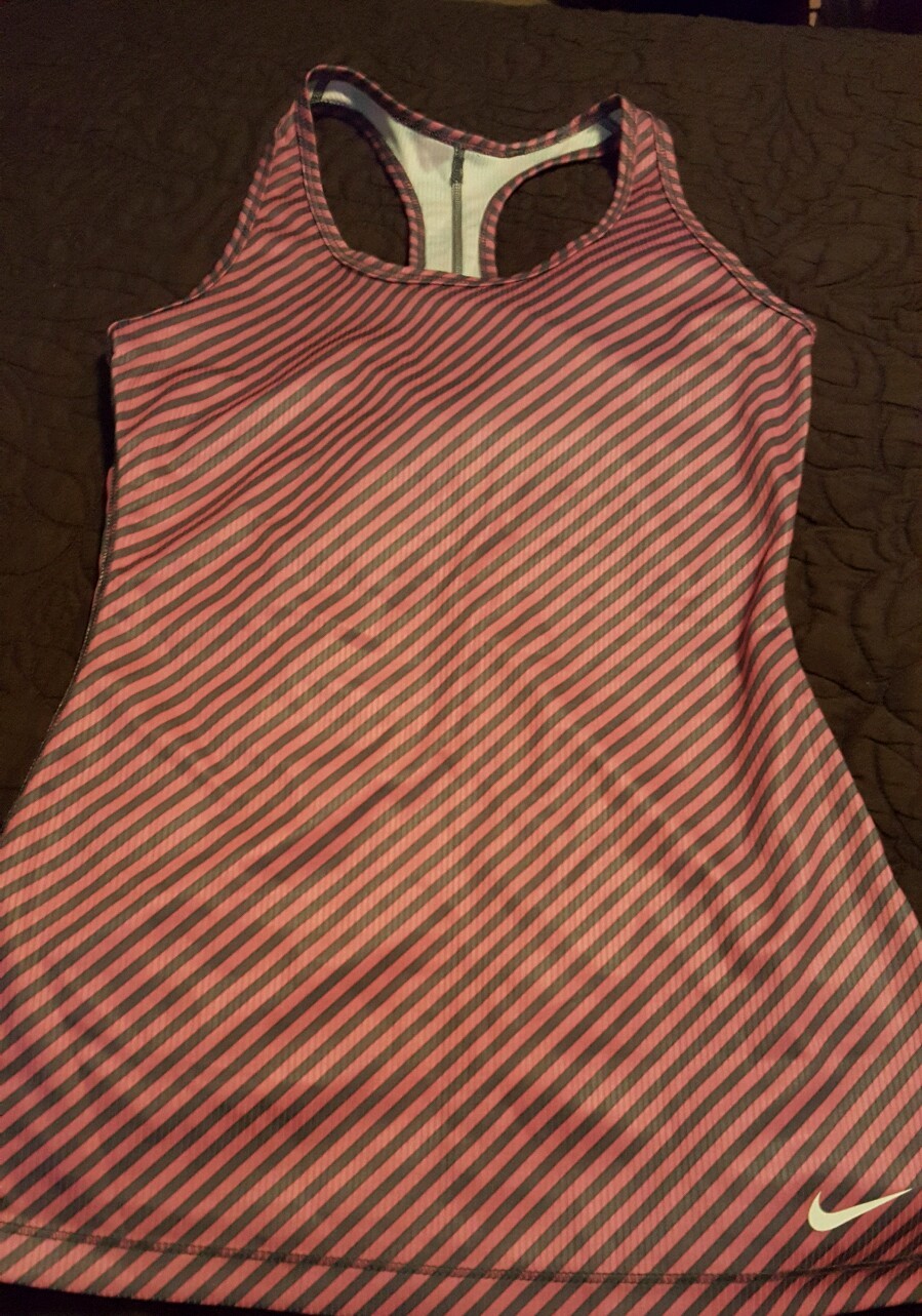 NIKE DRI FIT WOMENS ATHLETIC CUT TANK TOP Gray and Pink small